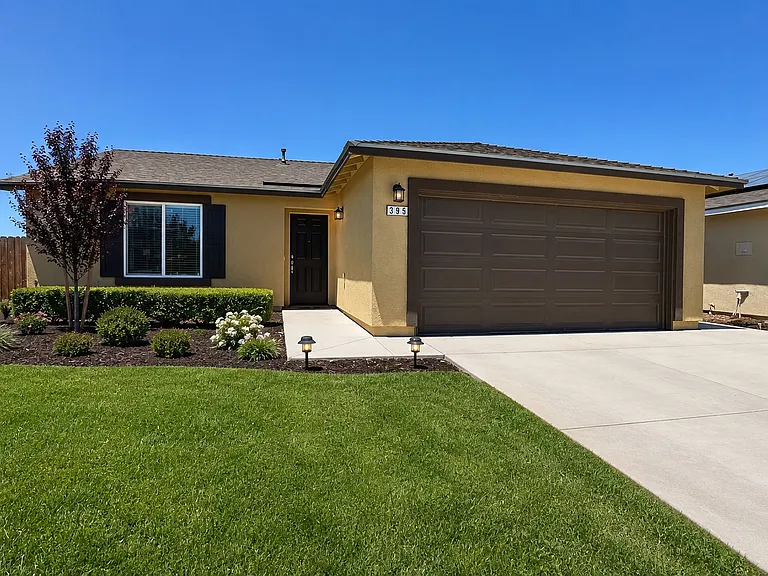 395 Yandris Ct — Photo 1