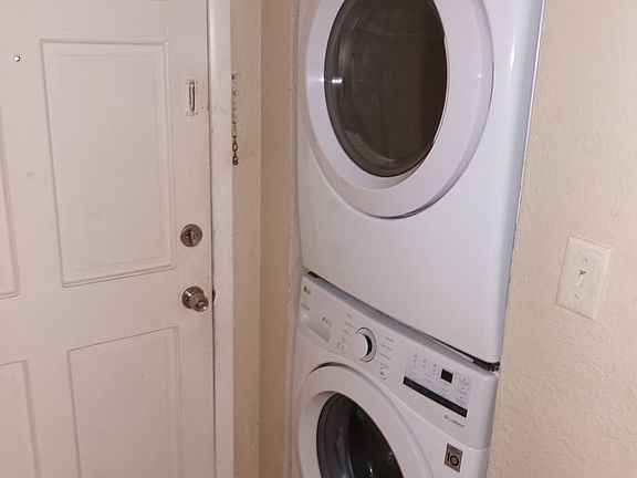 5th image of 1404 Holden Ave APT A