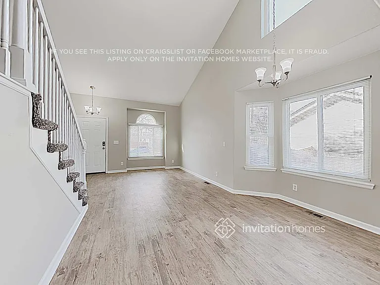 2248 S Espana St — Photo 5