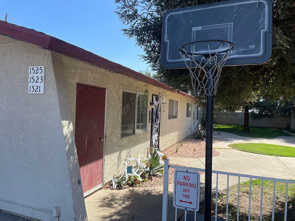 1st image of 1521 E Douglas Avenue