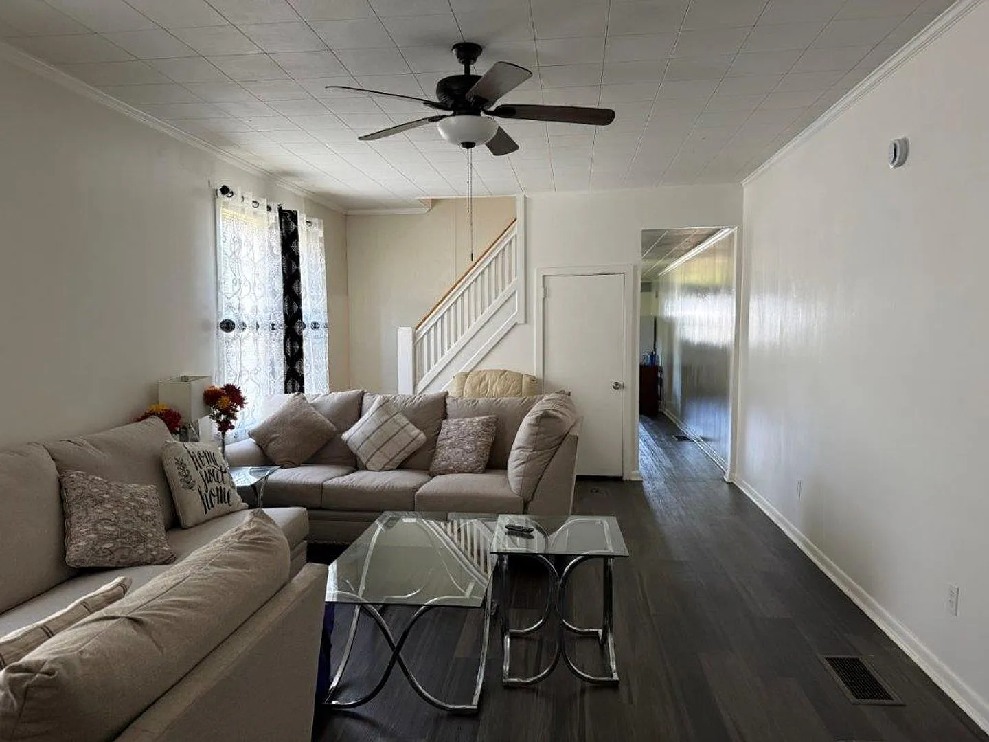 4-bedroom, 1-bath apartment in Mechanicsburg, PA — Photo 3