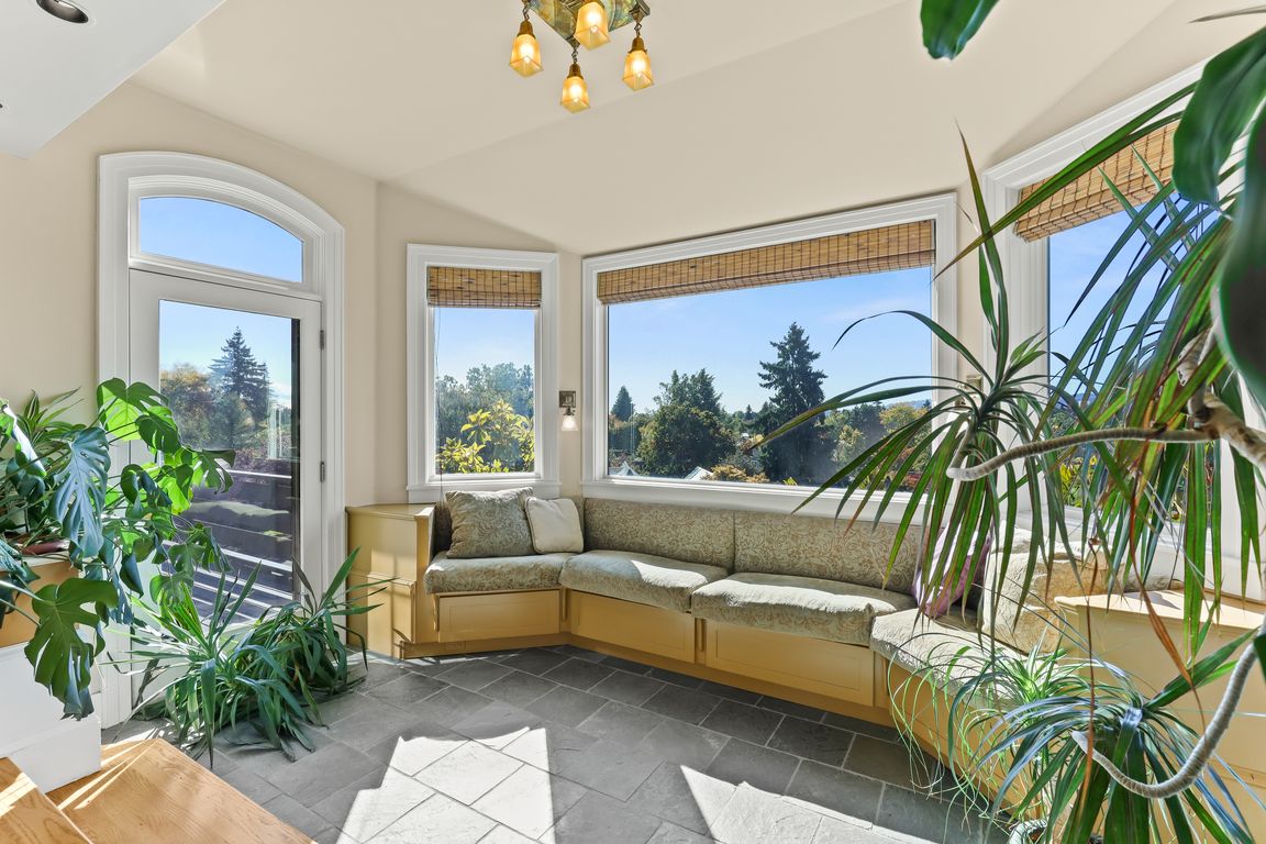 next background image