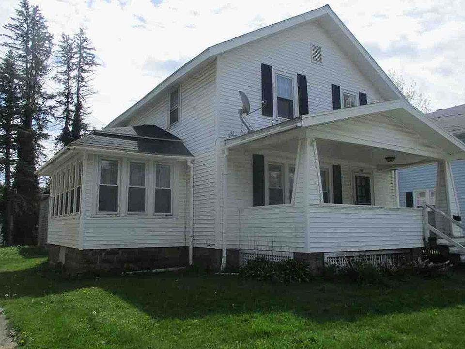 1st image of 224 Hallock St