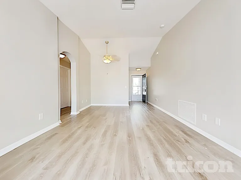 13239 Prestwick Dr — Photo 2