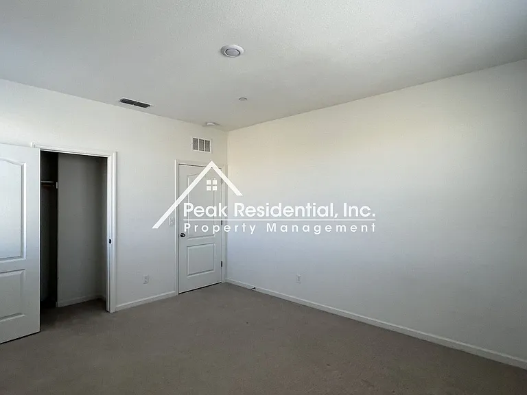 3236 Sunny Gate Ln — Photo 23