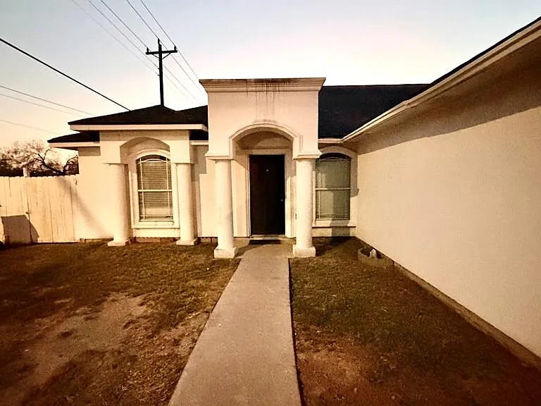 6601 Garden Woods Ave — Photo 2