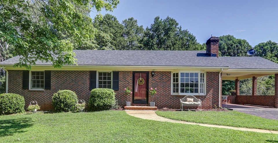 1st image of 406 Fleetwood Dr