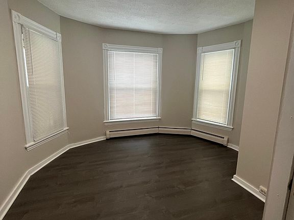 5th image of 18 Cambridge St #1
