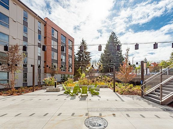 7000-Living--ExteriorandCampus-058