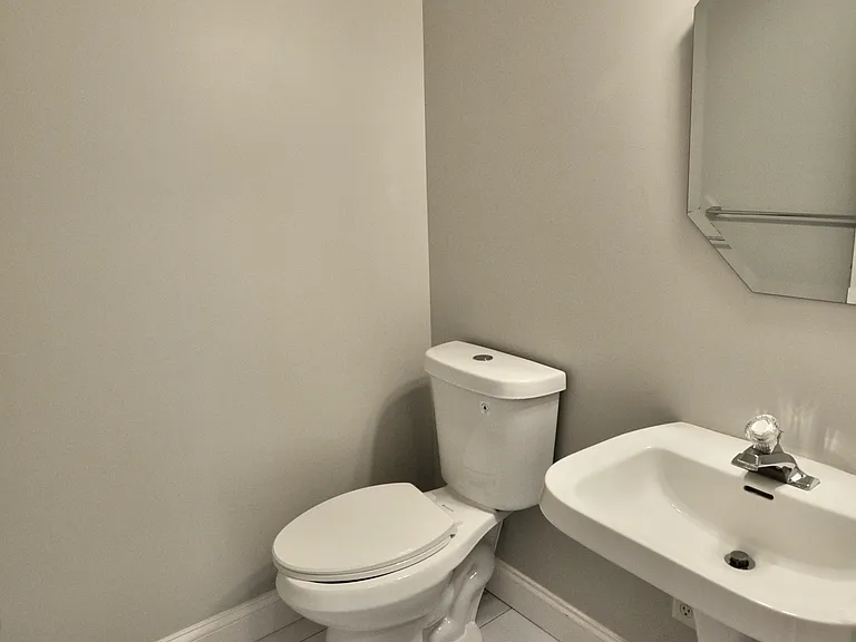 15511 Float Ln — Photo 11