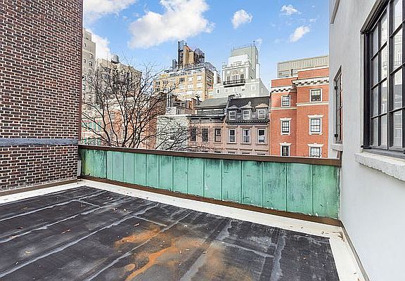 3rd image of 866 Lexington Ave #4