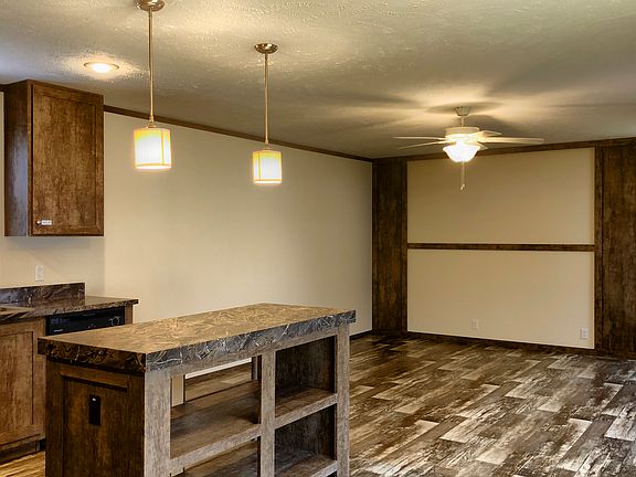 5th image of 228 Golfview Ct #6