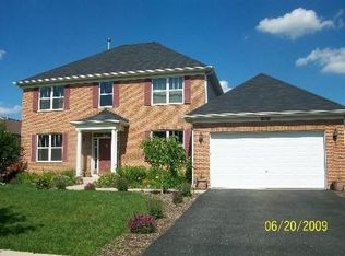 806 Barton Dr, Oswego, IL 60543