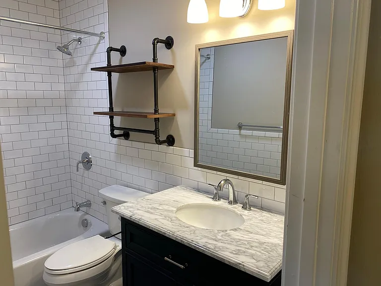 13 Dorchester Dr — Photo 4