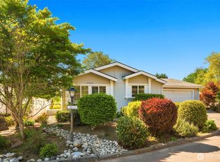 23606 Lake Dr W, Bothell, WA 98021