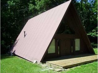 7679 Bartlettsville Rd, Heltonville, IN 47436