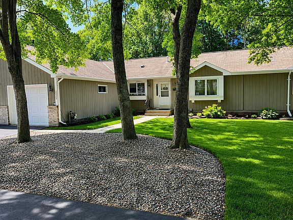 2nd image of 2220 Spruce Dr #1