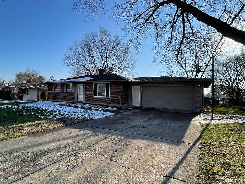 3885 Breaker St, Waterford, MI 48329 Zillow