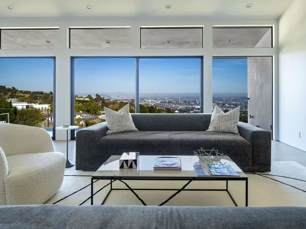 9336 Lloydcrest Dr, Beverly Hills, CA 90210