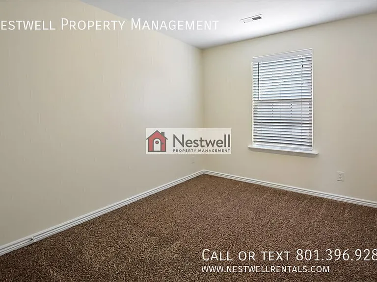 152 S 1800 E — Photo 13