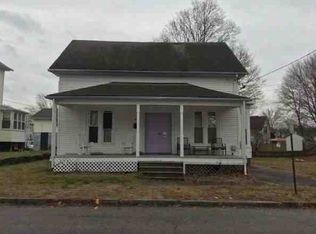 33 Vose St, Woonsocket, RI 02895