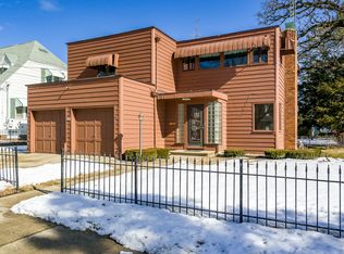 612 N Jefferson Ave, Dixon, IL 61021