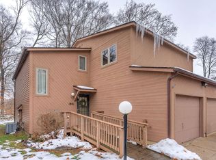 1801 Earthstone Dr, Valparaiso, IN 46383