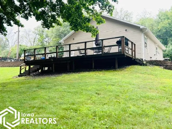 208 Hillcrest Rdg, Montezuma, IA 50171