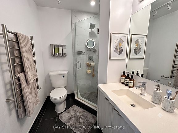 4th image of 101 Erskine Ave Unit 1106