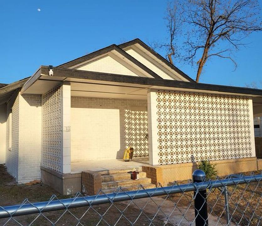 1st image of 1917 Avenue L
