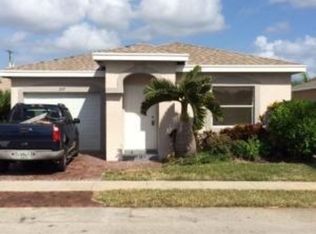 537 E Ridge Cir N, Boynton Beach, FL 33435
