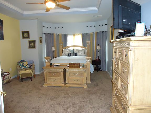 4th image of 17487 Bayou Bend Cir