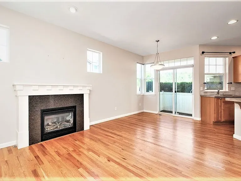 23905 33rd Dr SE — Photo 4