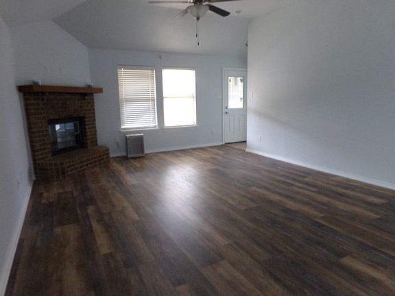 3rd image of 4204 Agate Dr
