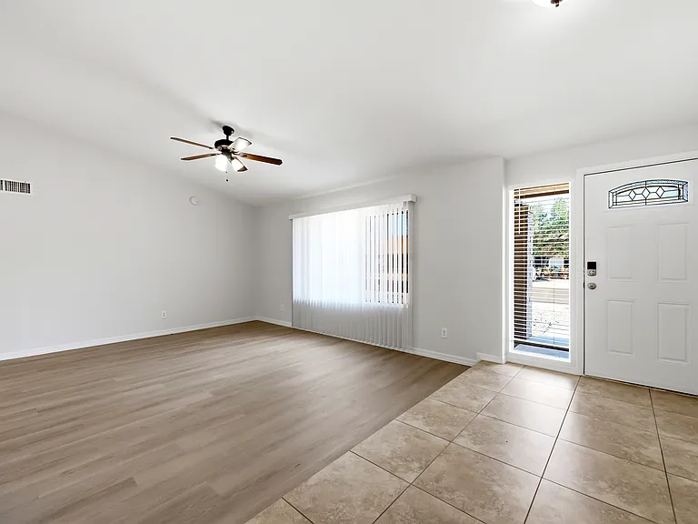 6232 W Sierra St — Photo 5