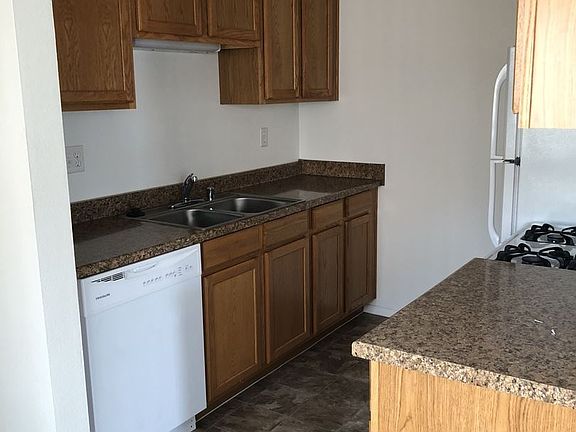3rd image of 4562 Hamilton St APT 4
