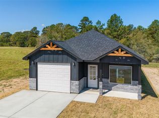 46 Westlake Rd, Trinity, TX 75862