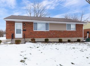 9 Whispering Dr, Dayton, OH