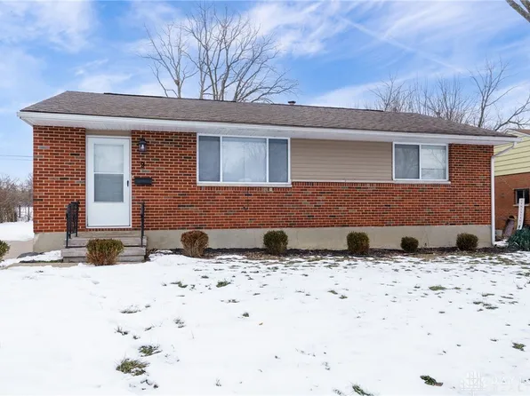 9 Whispering Dr, Dayton, OH 45426