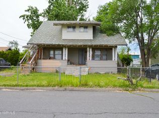 816 N 15th Ave, Yakima, WA 98902