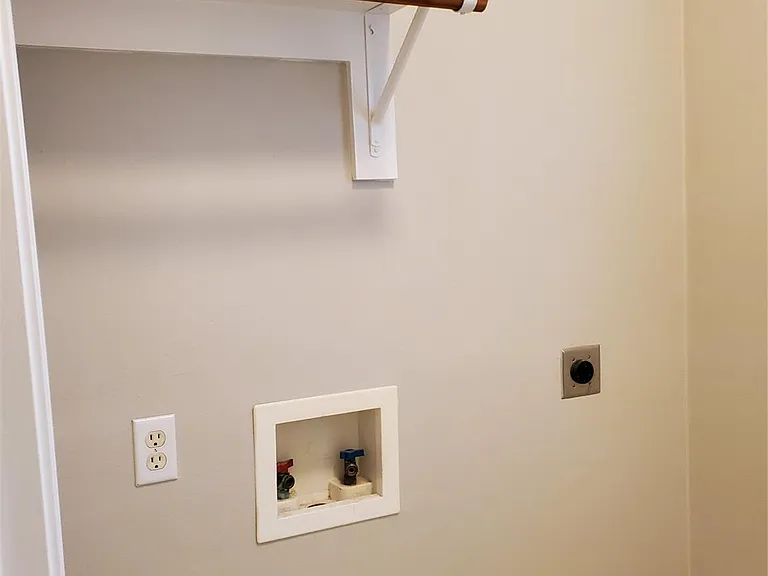 3223 West St — Photo 11
