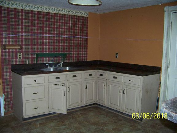 4th image of 47 Madaline St