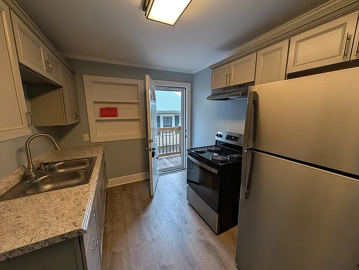 808 Cleveland Ave #B — Photo 7