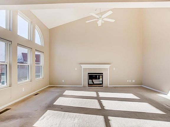 4th image of 872 Autumn Leaf Dr