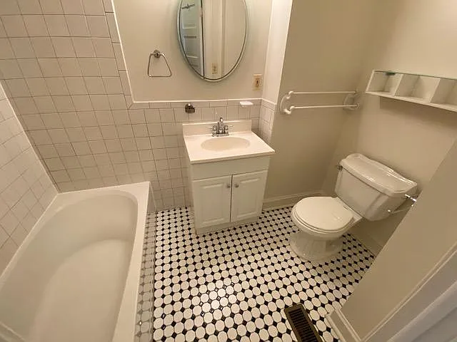 1524 D St NE — Photo 17