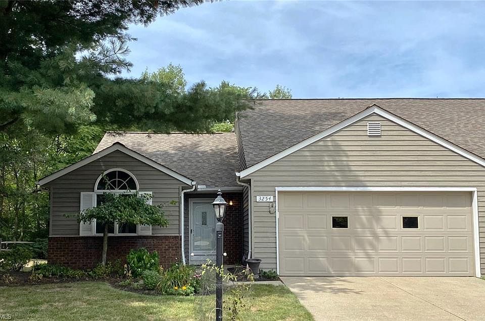 1st image of 3254 Woodcreek Cir #3A