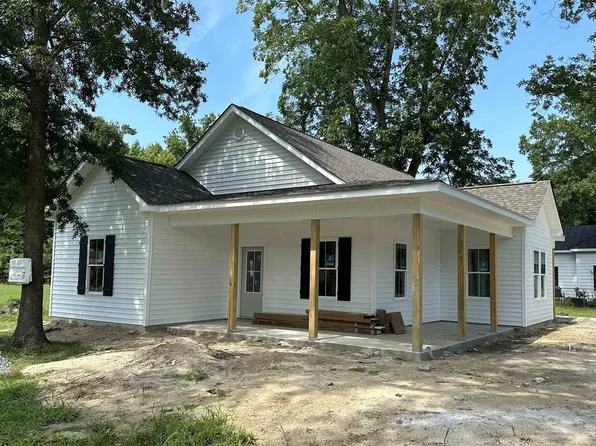 301 S Sycamore St, Fremont, NC 27830