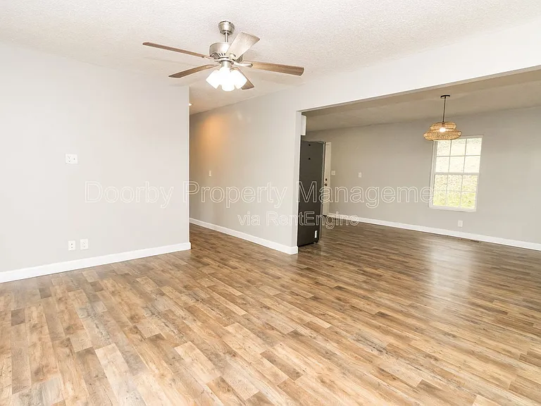 3629 Thrushwood Dr — Photo 5