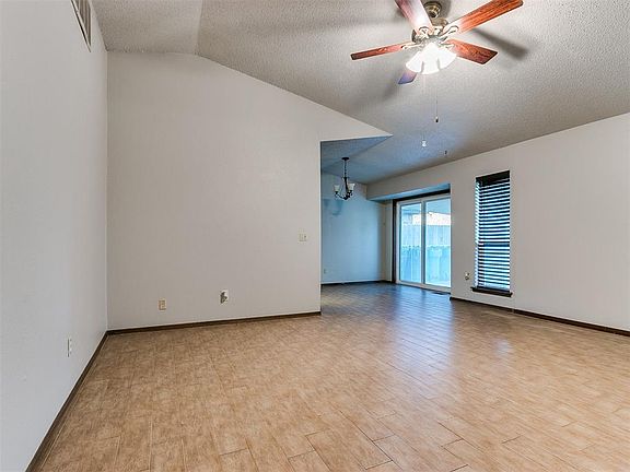3rd image of 9912 S Klein Ave