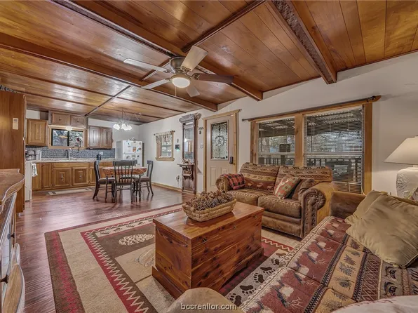 500 Ash Ln, Somerville, TX 77879